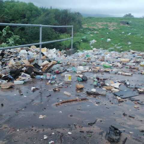 Litter build-up after flooding (2026)